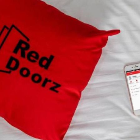Reddoorz Plus @ Kwitang 2 Yakarta Exterior foto